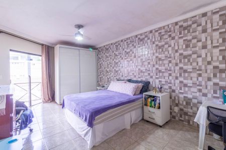 Casa à venda com 340m², 5 quartos e 5 vagas Casa à venda com 340m², 5 quartos e 5 vagasQuarto 2