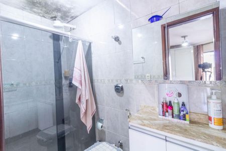 Casa à venda com 340m², 5 quartos e 5 vagas Casa à venda com 340m², 5 quartos e 5 vagasBanheiro do Quarto 2