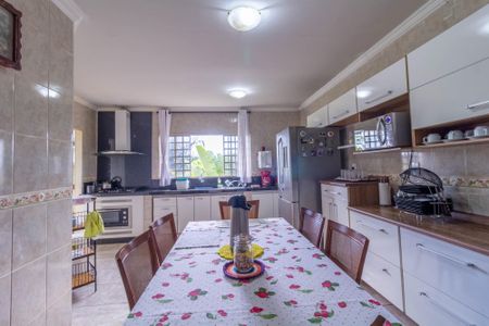 Casa à venda com 340m², 5 quartos e 5 vagas Casa à venda com 340m², 5 quartos e 5 vagasCozinha