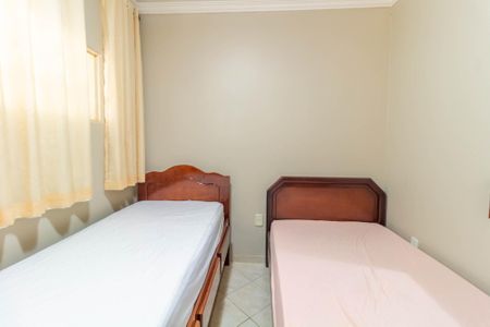 Casa à venda com 340m², 5 quartos e 5 vagas Casa à venda com 340m², 5 quartos e 5 vagasQuarto 5
