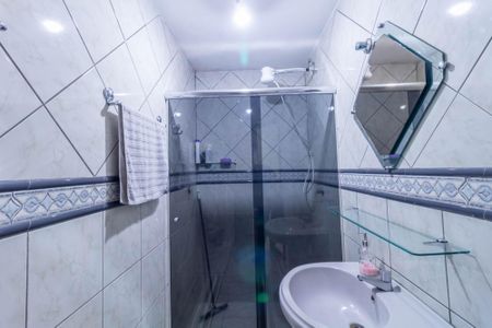 Casa à venda com 340m², 5 quartos e 5 vagas Casa à venda com 340m², 5 quartos e 5 vagasBanheiro Social