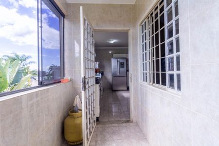 Casa à venda com 340m², 5 quartos e 5 vagas Casa à venda com 340m², 5 quartos e 5 vagasÁrea de Serviço