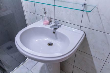 Casa à venda com 340m², 5 quartos e 5 vagas Casa à venda com 340m², 5 quartos e 5 vagasBanheiro Social