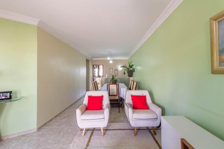 Casa à venda com 340m², 5 quartos e 5 vagas Casa à venda com 340m², 5 quartos e 5 vagasSala de Estar