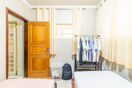 Casa à venda com 340m², 5 quartos e 5 vagas Casa à venda com 340m², 5 quartos e 5 vagasQuarto 5