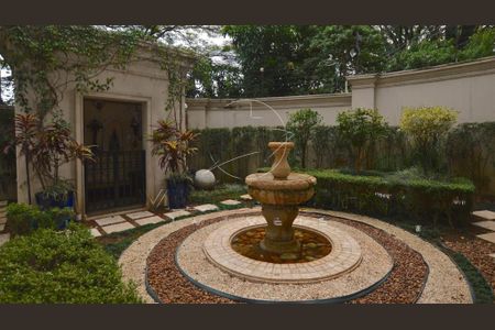Casa à venda com 584m², 8 quartos e 7 vagas