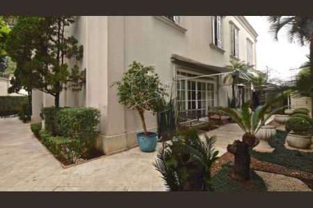 Casa à venda com 584m², 8 quartos e 7 vagas
