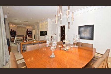 Casa à venda com 584m², 8 quartos e 7 vagas