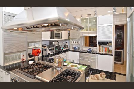 Casa à venda com 584m², 8 quartos e 7 vagas