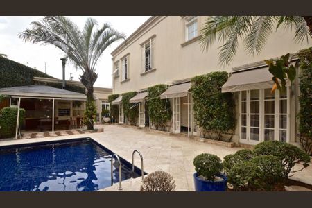 Casa à venda com 584m², 8 quartos e 7 vagas