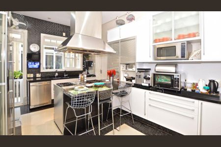 Casa à venda com 584m², 8 quartos e 7 vagas