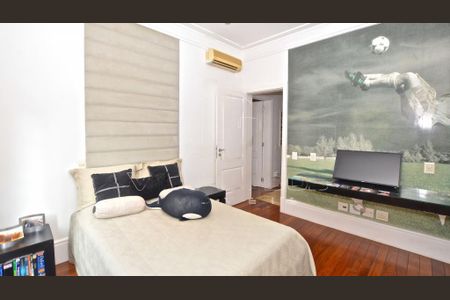 Casa à venda com 584m², 8 quartos e 7 vagas