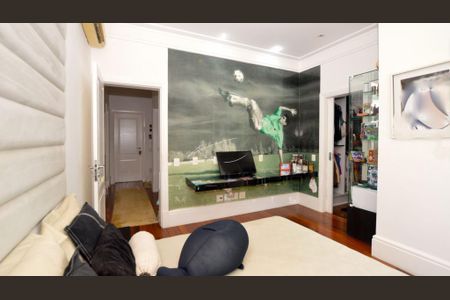 Casa à venda com 584m², 8 quartos e 7 vagas