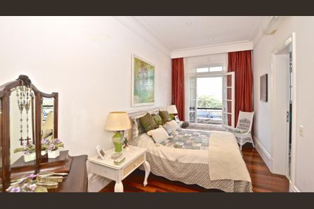 Casa à venda com 584m², 8 quartos e 7 vagas