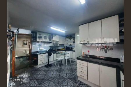 Apartamento à venda com 227m², 4 quartos e 3 vagas