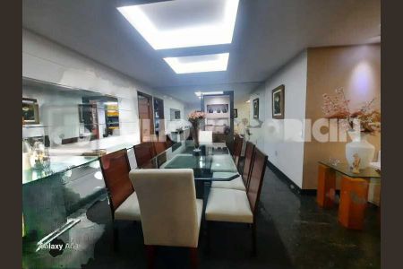 Apartamento à venda com 227m², 4 quartos e 3 vagas