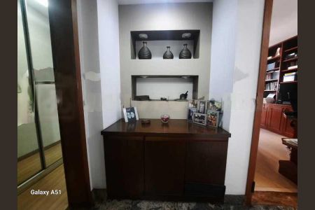 Apartamento à venda com 227m², 4 quartos e 3 vagas