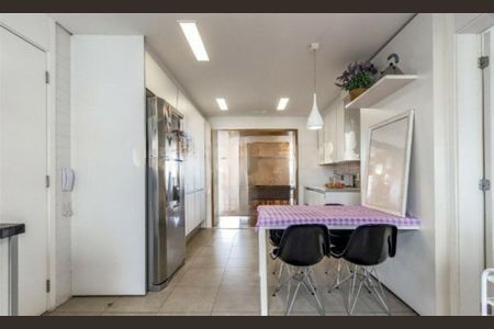 Apartamento para alugar com 4 quartos, 233m² em Campo Belo, São Paulo