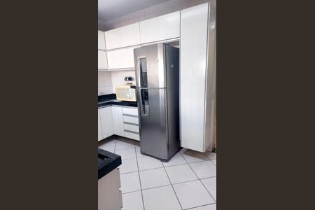 Casa à venda com 101m², 3 quartos e 3 vagas