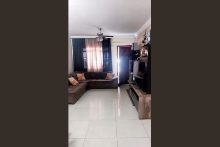 Casa à venda com 101m², 3 quartos e 3 vagas