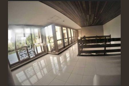 Casa à venda com 424m², 5 quartos e 3 vagas