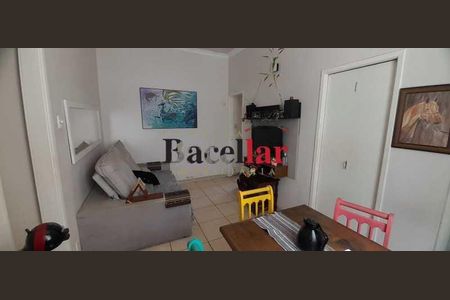 Apartamento à venda com 64m², 3 quartos e sem vaga