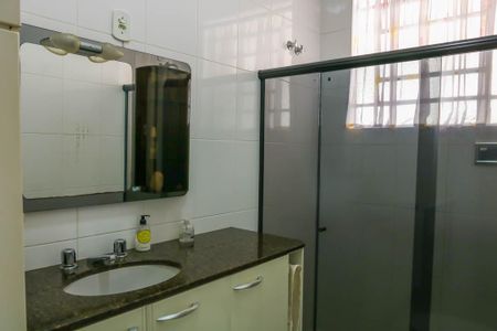 Casa à venda com 280m², 2 quartos e 2 vagas Casa à venda com 280m², 2 quartos e 2 vagasBanheiro Social