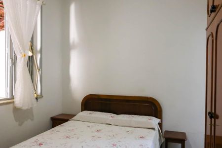 Casa à venda com 280m², 2 quartos e 2 vagas Casa à venda com 280m², 2 quartos e 2 vagasSuíte
