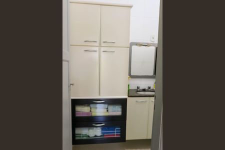 Casa à venda com 280m², 2 quartos e 2 vagas Casa à venda com 280m², 2 quartos e 2 vagasBanheiro Social