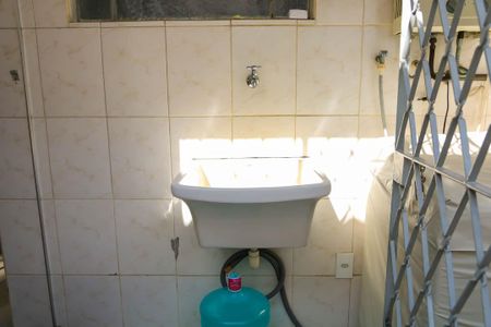 Casa à venda com 280m², 2 quartos e 2 vagas Casa à venda com 280m², 2 quartos e 2 vagasÁrea de Serviço