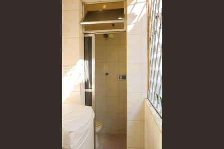 Casa à venda com 280m², 2 quartos e 2 vagas Casa à venda com 280m², 2 quartos e 2 vagasBanheiro de serviço