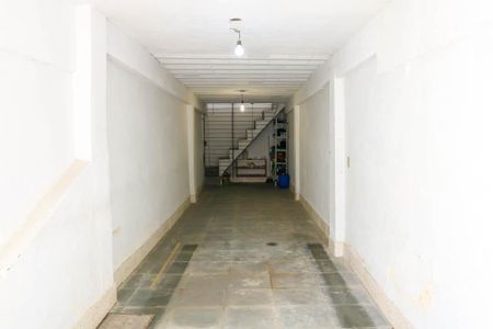 Garagem de casa à venda com 2 quartos, 280m² em Méier, Rio de Janeiro