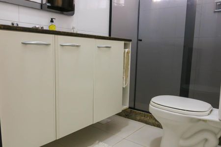 Casa à venda com 280m², 2 quartos e 2 vagas Casa à venda com 280m², 2 quartos e 2 vagasBanheiro Social