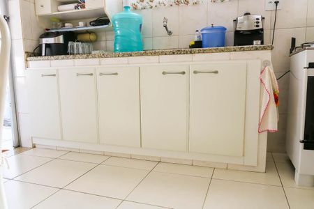 Casa à venda com 280m², 2 quartos e 2 vagas Casa à venda com 280m², 2 quartos e 2 vagasCozinha