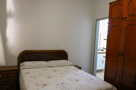 Casa à venda com 280m², 2 quartos e 2 vagas Casa à venda com 280m², 2 quartos e 2 vagasSuíte