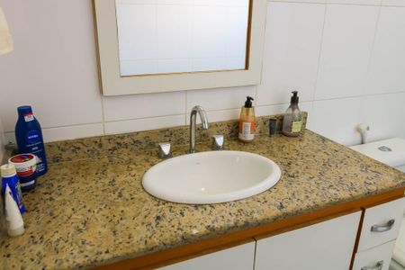 Casa à venda com 280m², 2 quartos e 2 vagas Casa à venda com 280m², 2 quartos e 2 vagasBanheiro da Suíte
