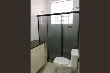 Casa à venda com 280m², 2 quartos e 2 vagas Casa à venda com 280m², 2 quartos e 2 vagasBanheiro Social