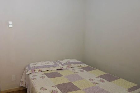 Casa à venda com 280m², 2 quartos e 2 vagas Casa à venda com 280m², 2 quartos e 2 vagasQuarto 2