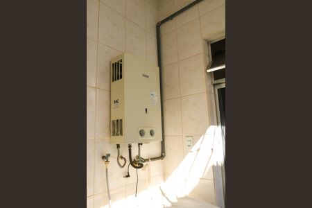 Casa à venda com 280m², 2 quartos e 2 vagas Casa à venda com 280m², 2 quartos e 2 vagasÁrea de Serviço