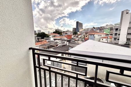 Apartamento à venda com 101m², 3 quartos e sem vaga Apartamento à venda com 101m², 3 quartos e sem vagaVaranda