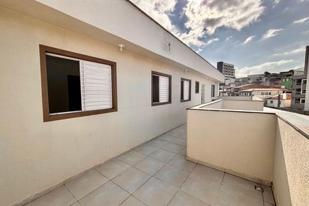 Apartamento à venda com 101m², 3 quartos e sem vaga Apartamento à venda com 101m², 3 quartos e sem vagaVaranda