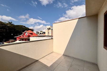 Apartamento à venda com 101m², 3 quartos e sem vaga Apartamento à venda com 101m², 3 quartos e sem vagaVaranda
