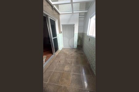 Casa à venda com 340m², 3 quartos e 4 vagas