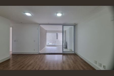 Apartamento à venda com 2 quartos, 71m² em Campo Belo, São Paulo