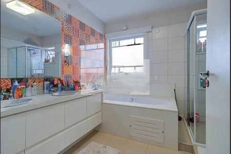 Casa à venda com 4 quartos, 408m² em Santo Amaro, São Paulo