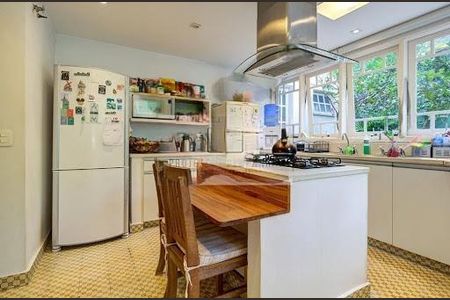 Casa à venda com 408m², 4 quartos e 4 vagas