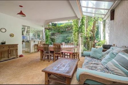 Casa à venda com 408m², 4 quartos e 4 vagas