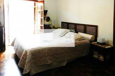 Casa à venda com 3 quartos, 210m² em Santo Amaro, São Paulo