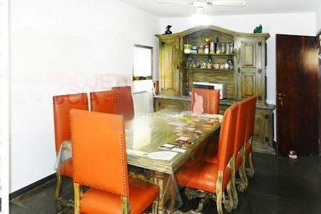 Casa à venda com 3 quartos, 210m² em Santo Amaro, São Paulo