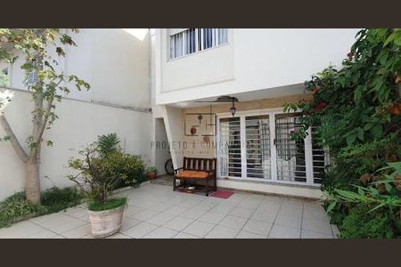 Casa à venda com 3 quartos, 145m² em Vila Cordeiro, São Paulo
